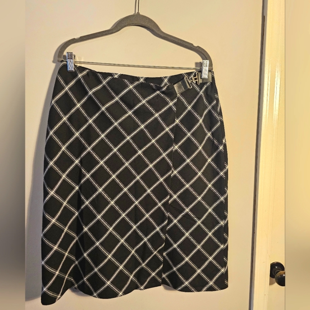 Black Ladies Skirt
